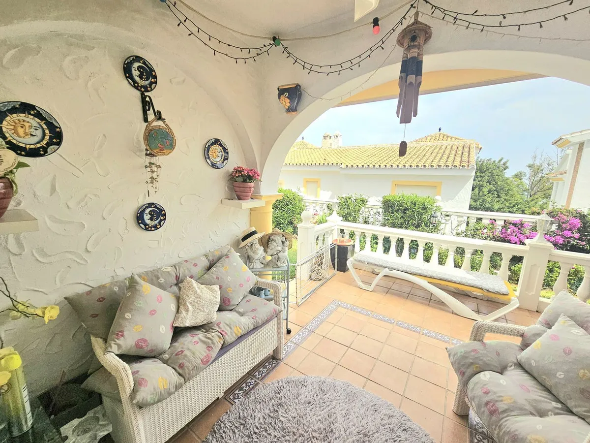 f5eacdfd-65d7-445f-927c-7bd88d6c27dd