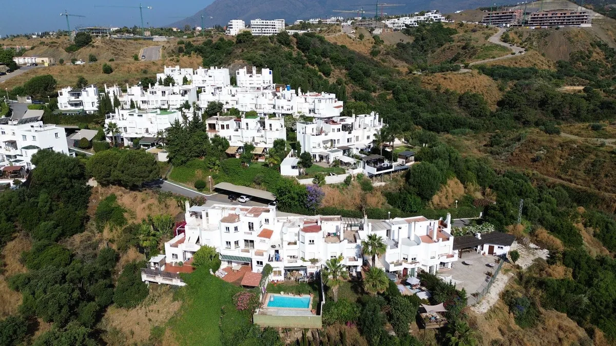 35c33d68-b554-4ca7-9018-e35e5534be84