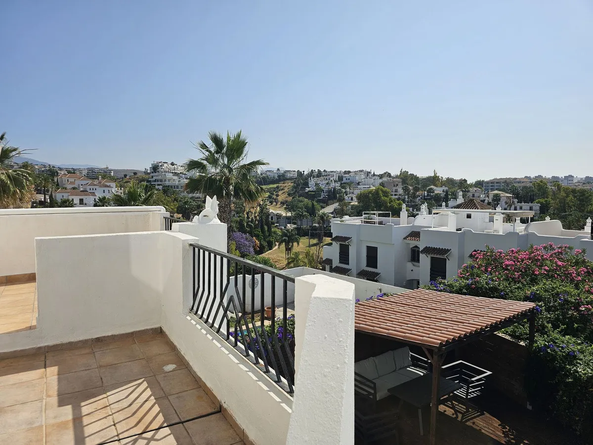 b7eda360-b70f-44e4-99f0-6d6b48dd8c3f