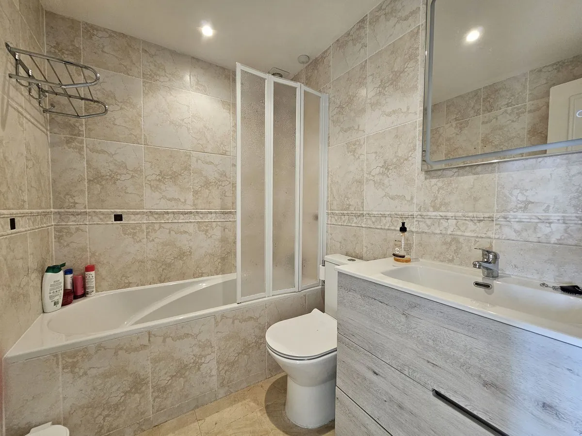 f9bfa8ab-e8b2-44d4-ab1c-63777aeb6701