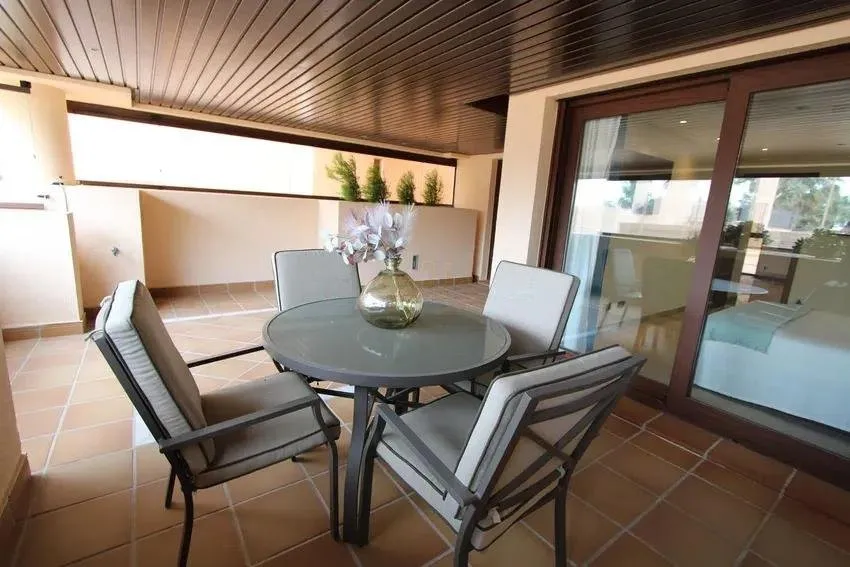 63d32938-d35d-4db5-b597-a17558079765