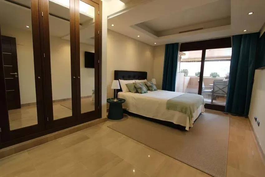 697b2b54-e80b-407c-8a19-d8b536428eb8