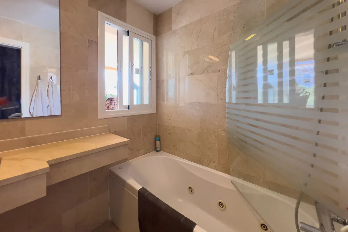 708d00d5-85a9-4ed8-8cb9-21229a82d132