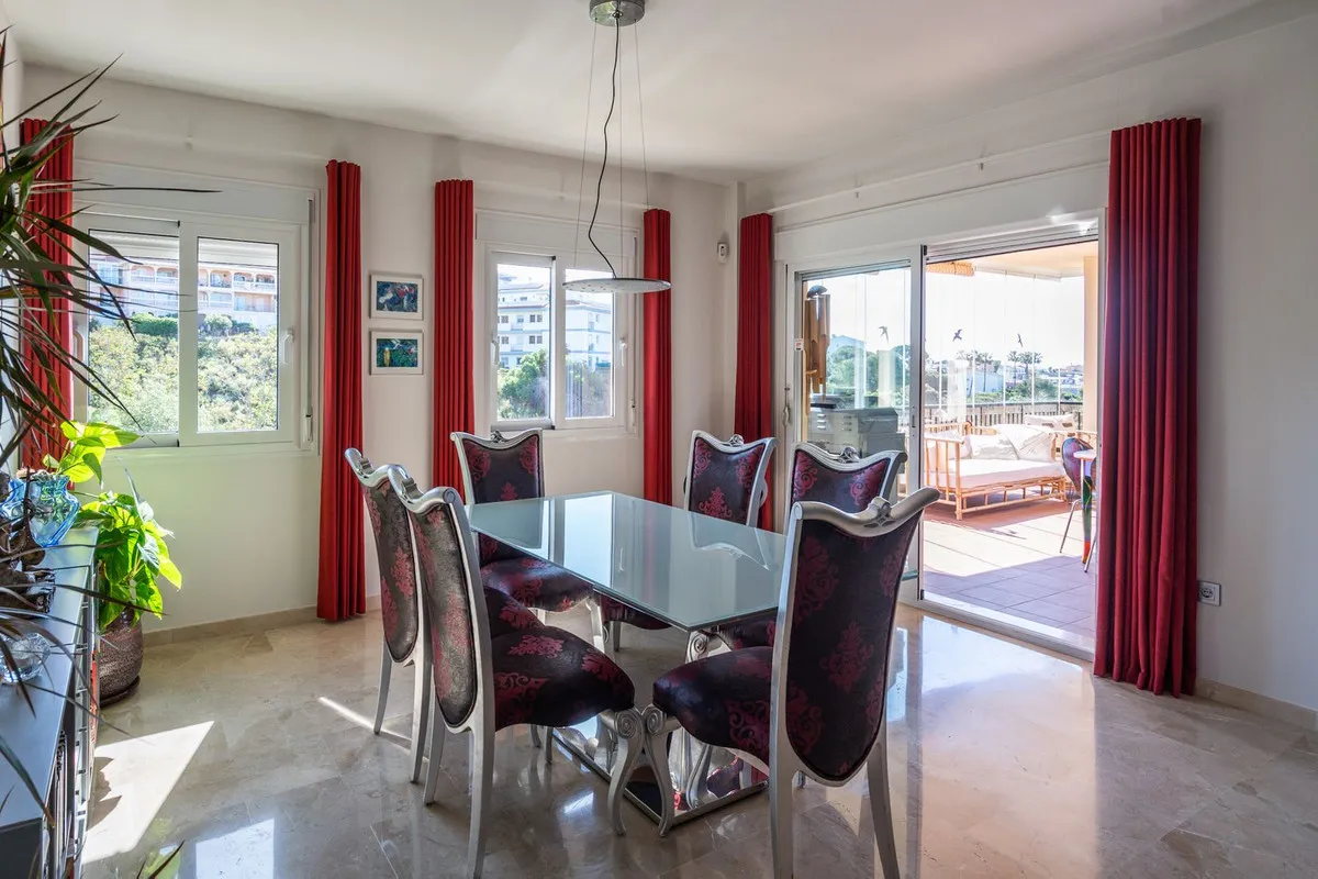 c9c6f8de-2db2-4bf3-9aa8-0b6a1d300424