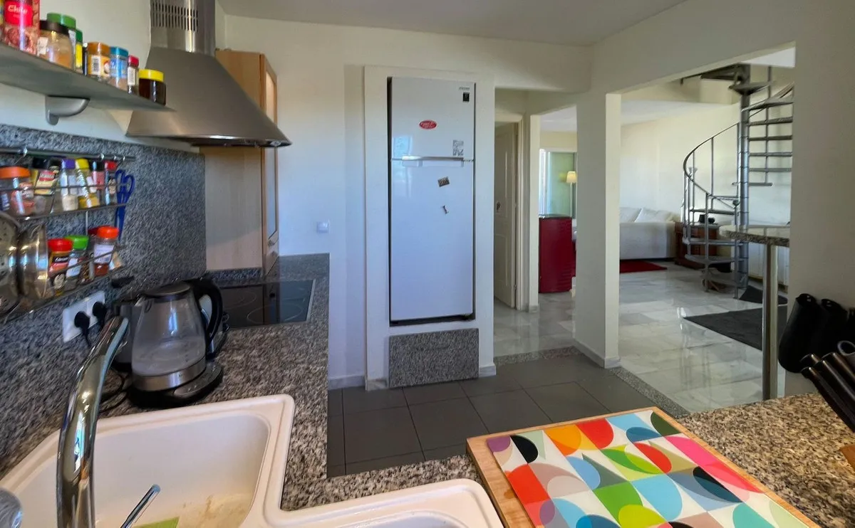 d01fc895-f8d8-40dd-bfbf-f44f4df5255e