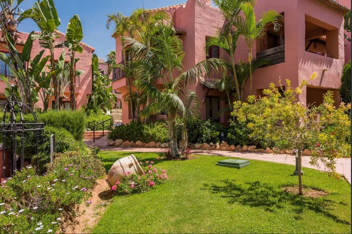 1f6df374-5243-4202-b55a-45599d4d572d