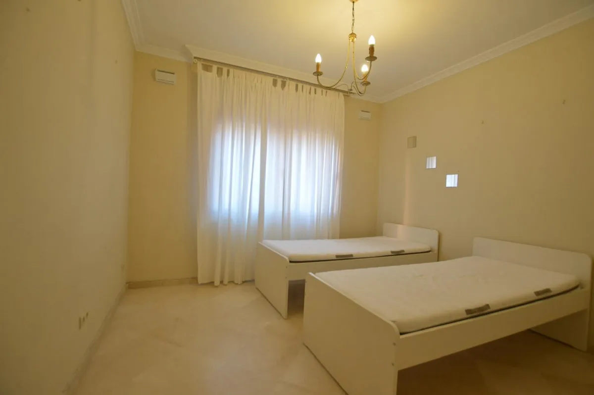 a5e66f36-aaab-4411-bbb6-2105761214fe