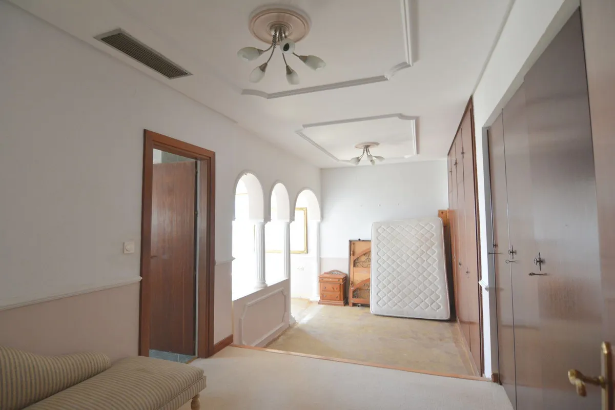 b716ab56-2046-4fae-bb19-c891f498149b