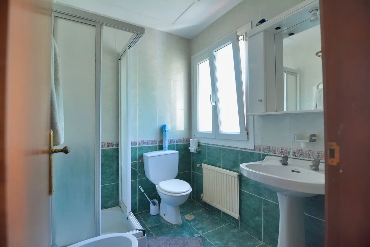 df3edc37-bb3d-44a2-835d-9ad44e238790