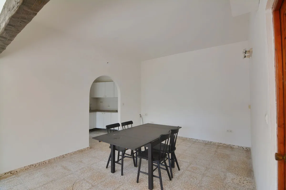 e1c00803-bb74-4f31-bb0c-2781946f2753