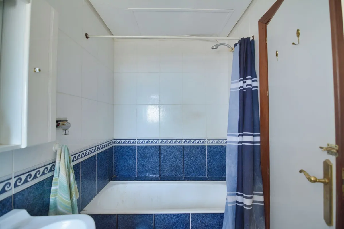 e8ba09e7-8e39-4926-8156-4760bf51b050