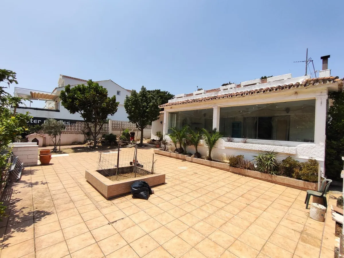 5d407f44-4eb0-448b-a659-b8c6f03b6f3a