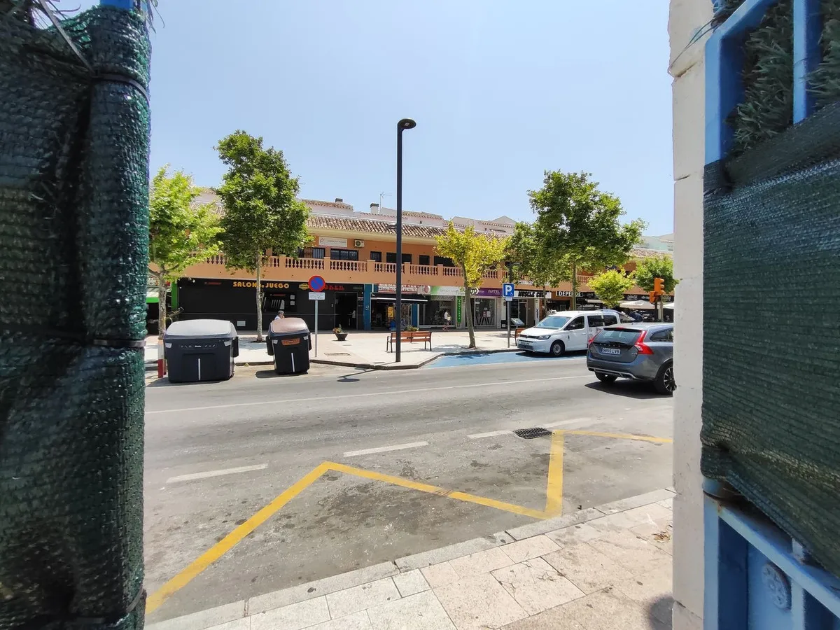 785e5f03-9351-49b9-b0df-6a0e137a4e8d