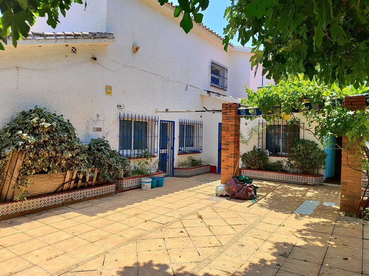 793b33ed-70c1-465c-b43b-b968c4a1689e