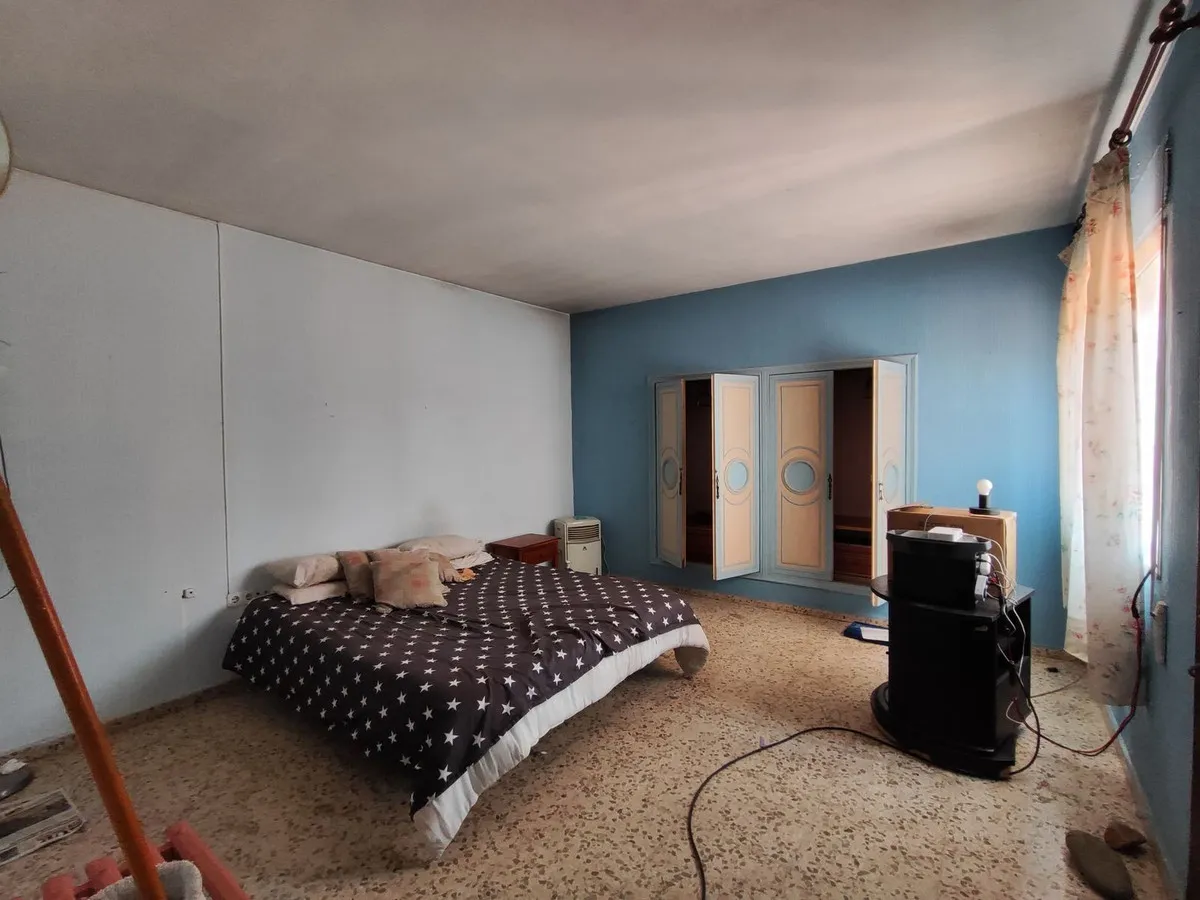 e6b9f27f-bb55-4d96-b70a-008f75433cc4