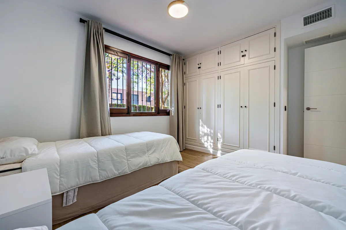 ed3db564-d012-48a4-81ec-25690c98395d