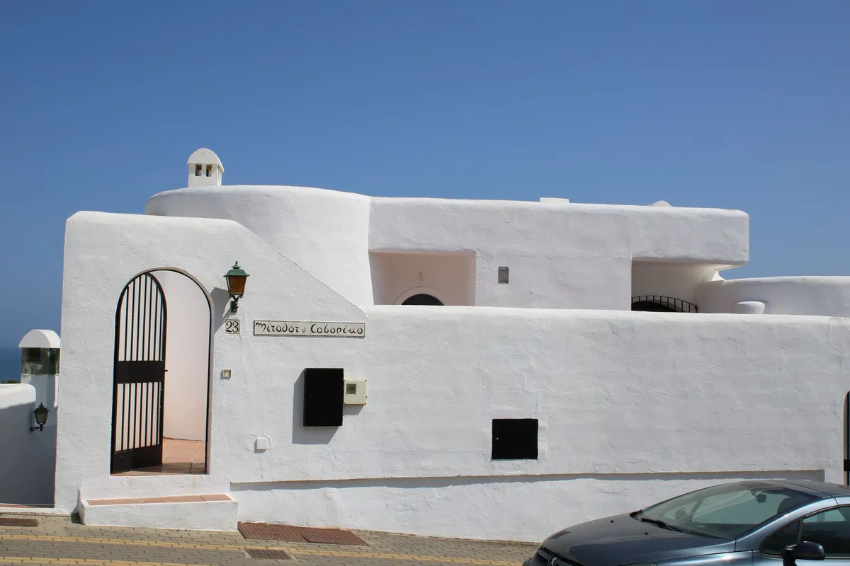 0b1176b0-95b2-41aa-871c-15a0416f4351