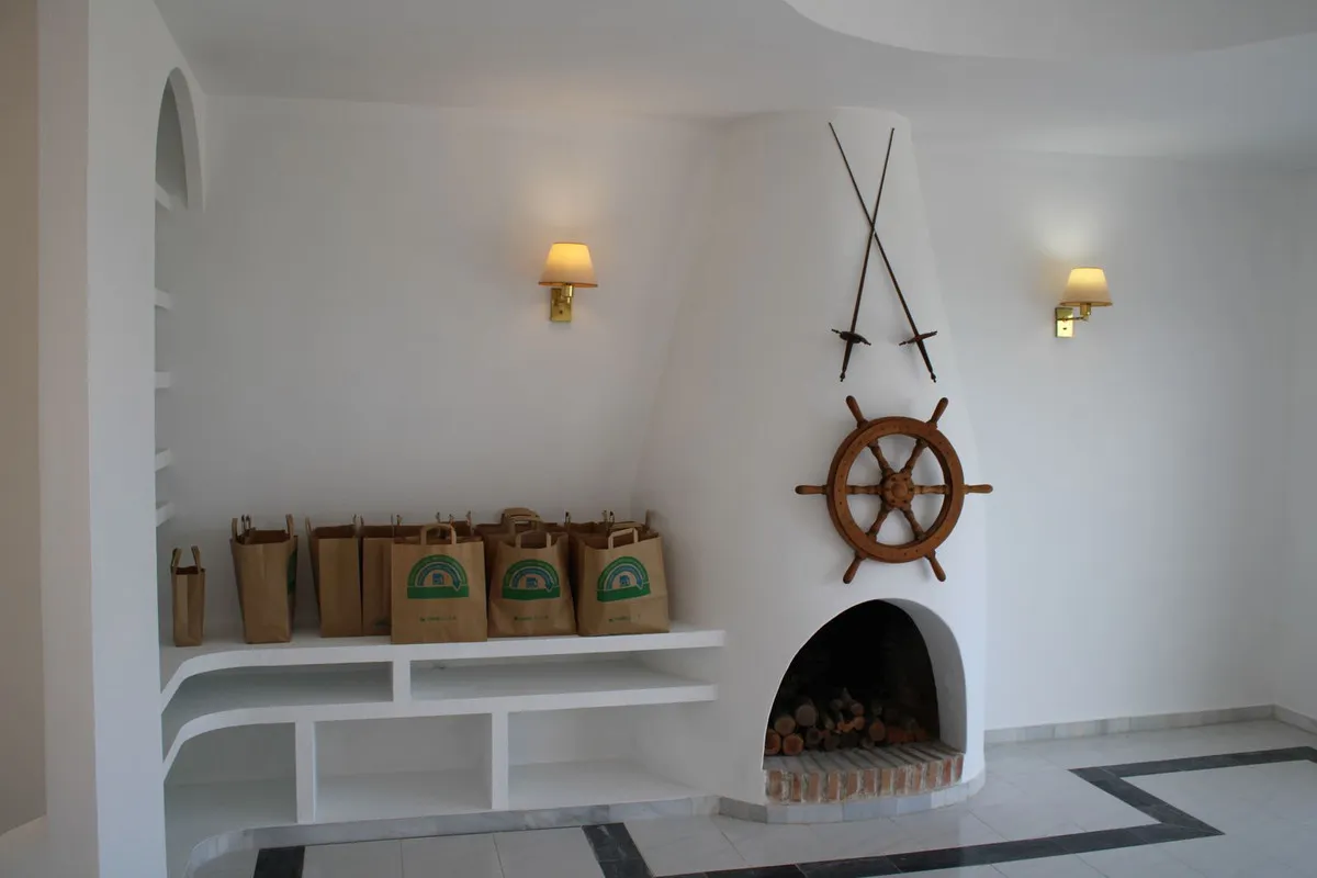 0fb410d5-bc61-43bb-a2cc-5d8e6f41e0f8