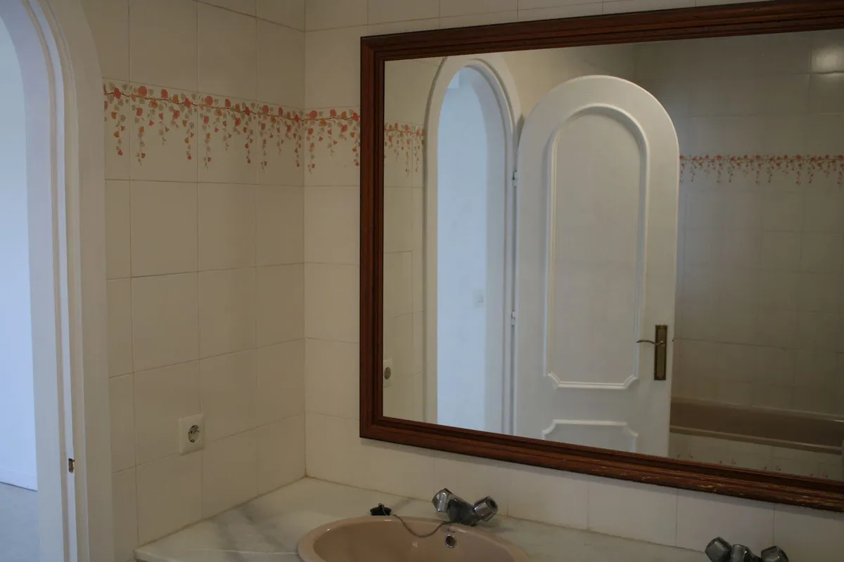 dcc0303c-e53a-4c50-81b6-f225f0307919