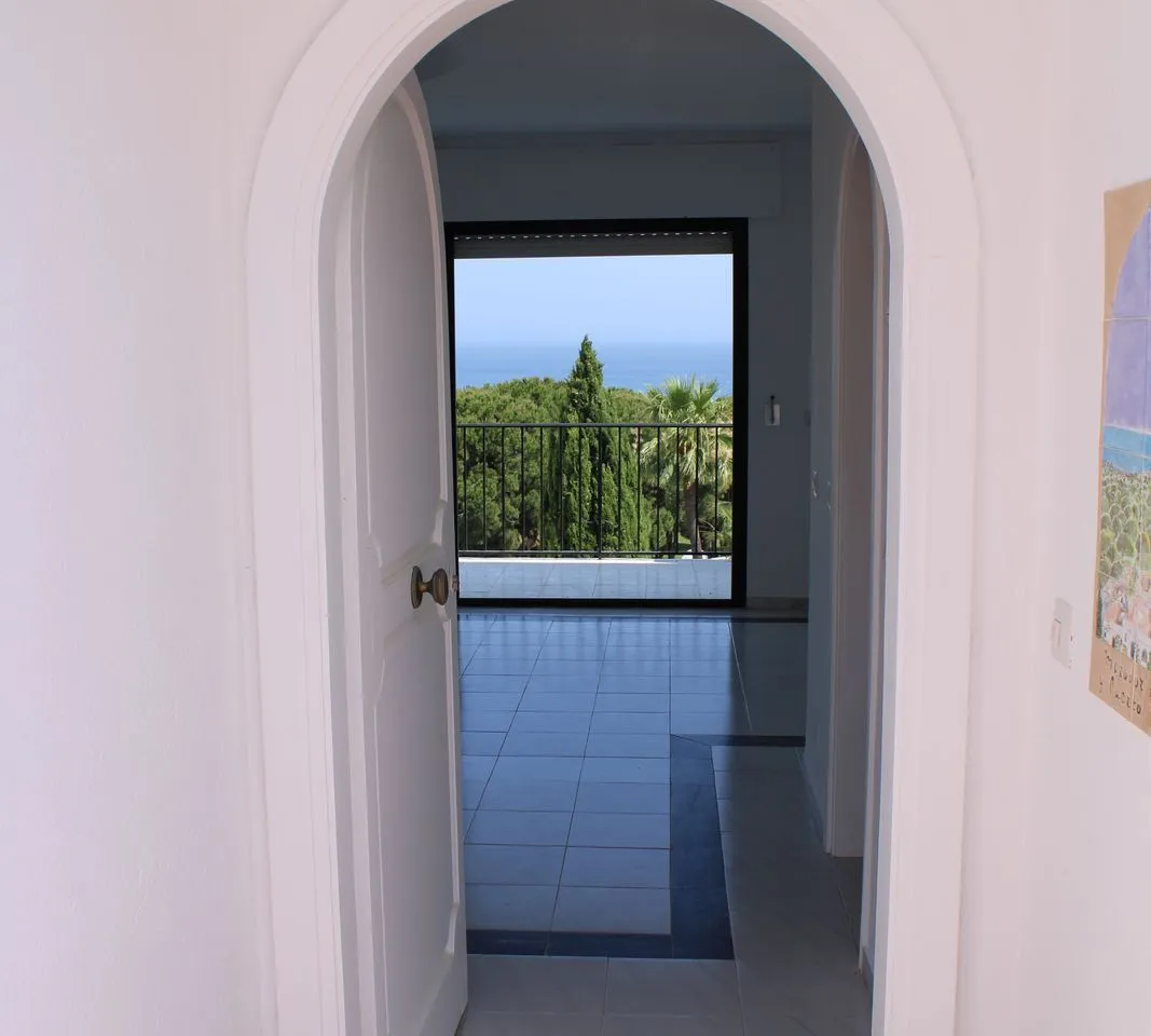 ef3cf4ce-6ac5-4698-b66f-3b4817375f2f