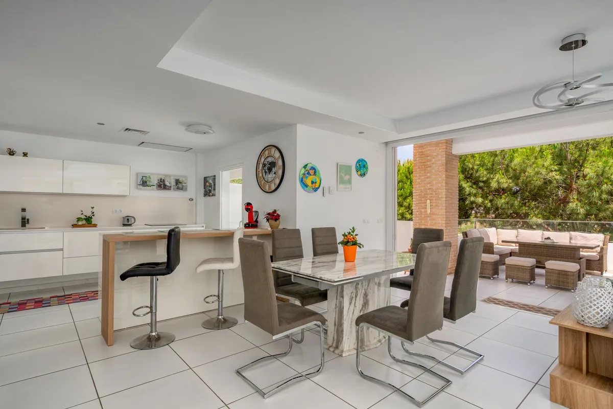 50049d43-1a1a-4e27-8df1-06e4c26ee37b