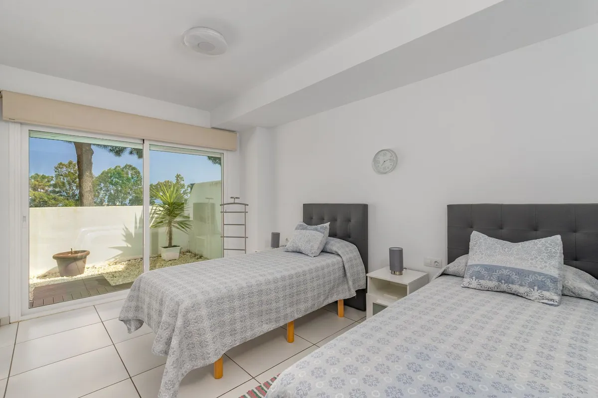 c025f8f5-2de4-4c15-85a3-8bbb56543424