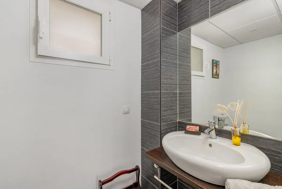 fdfbda91-6893-431b-943e-6e035885ab4b