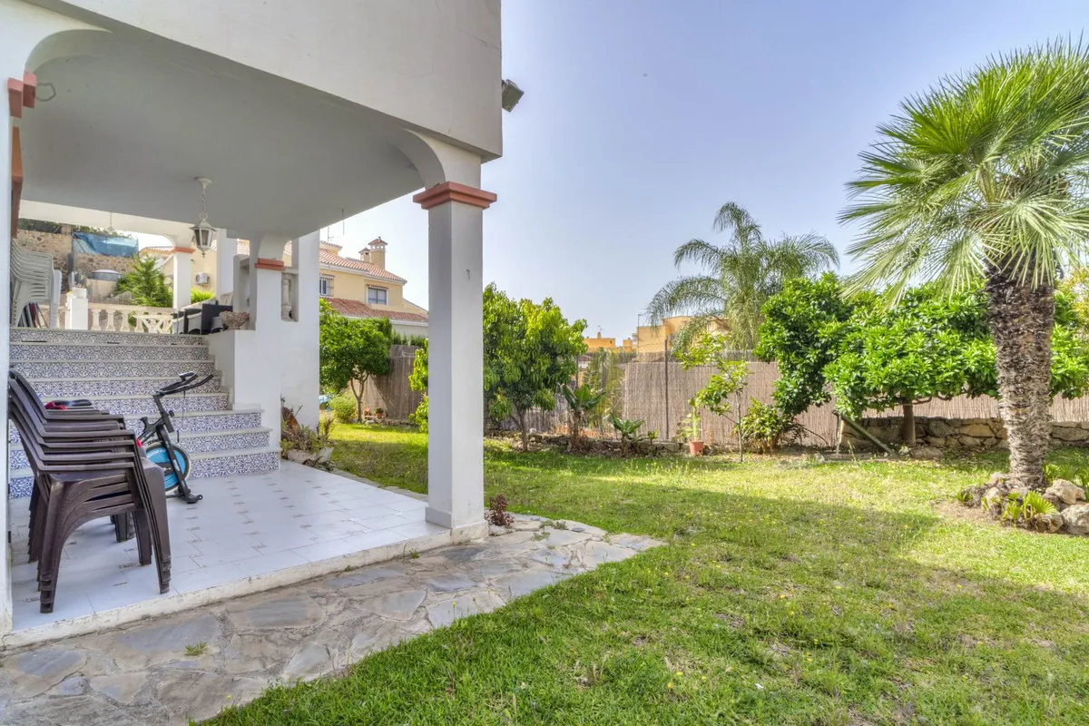 4b9468cc-a665-427c-bc2f-423f101f4291