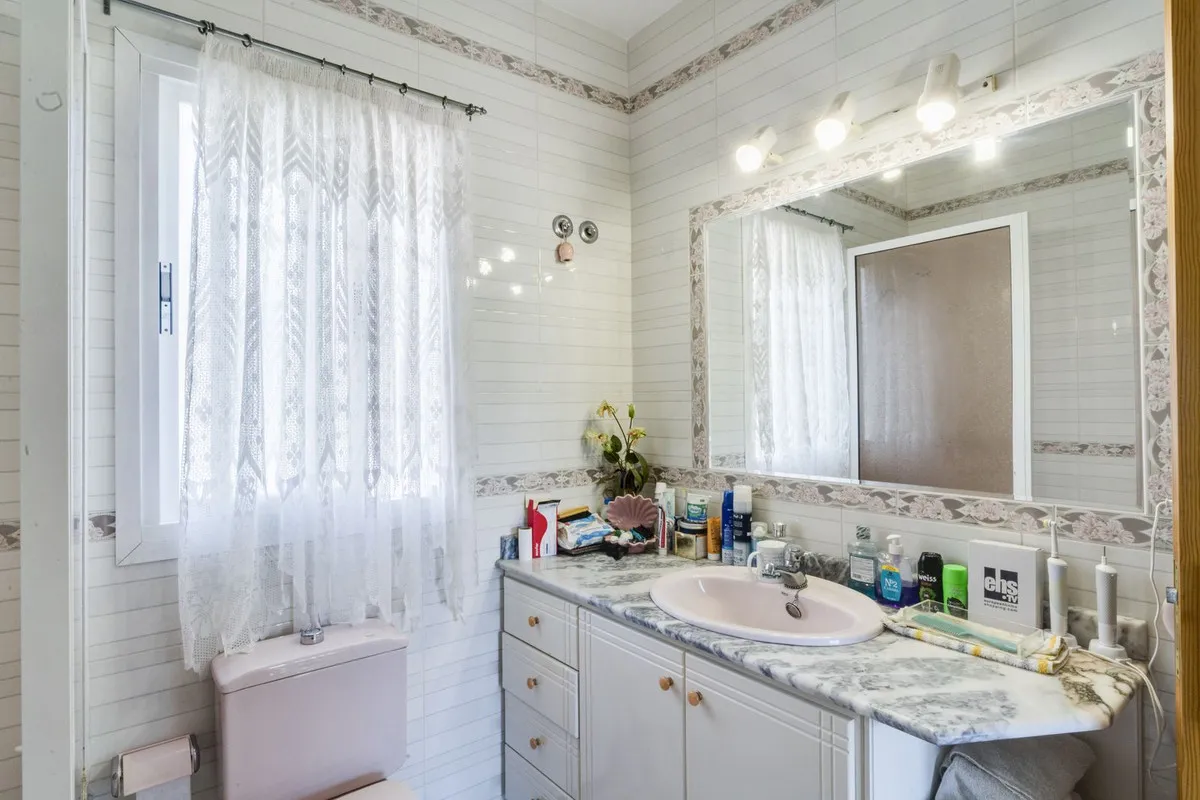 530f2558-01c3-412e-a70d-2a744330138f