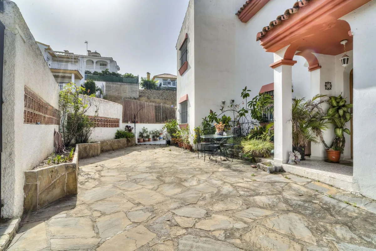 b26baf4c-fafd-4393-9faa-370e5b243084