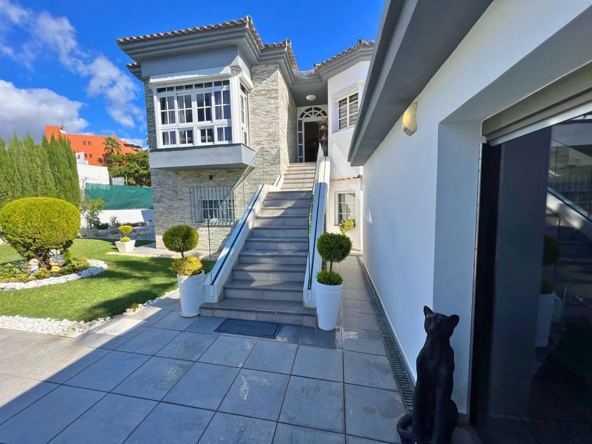 7abfb197-d86c-469e-8c54-d7cac0487a1c