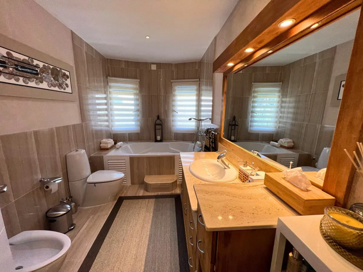 a02b3aeb-fca3-42aa-8703-abe501794b78