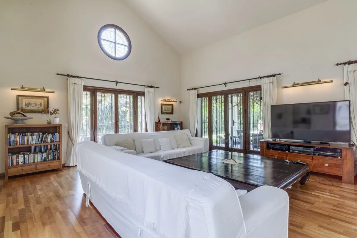 1f8a6088-89c2-41a8-8e1a-1242f3e54804