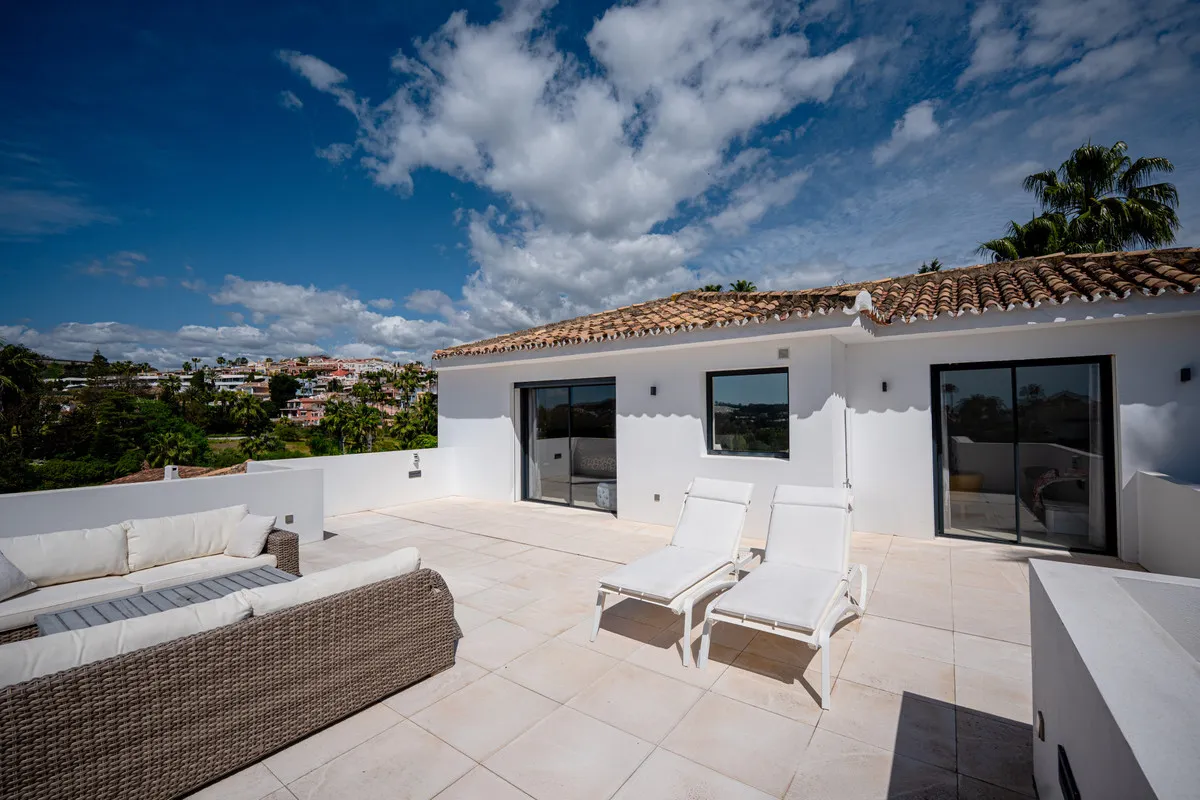 01f4b027-8dec-4a92-8116-f909f943e048