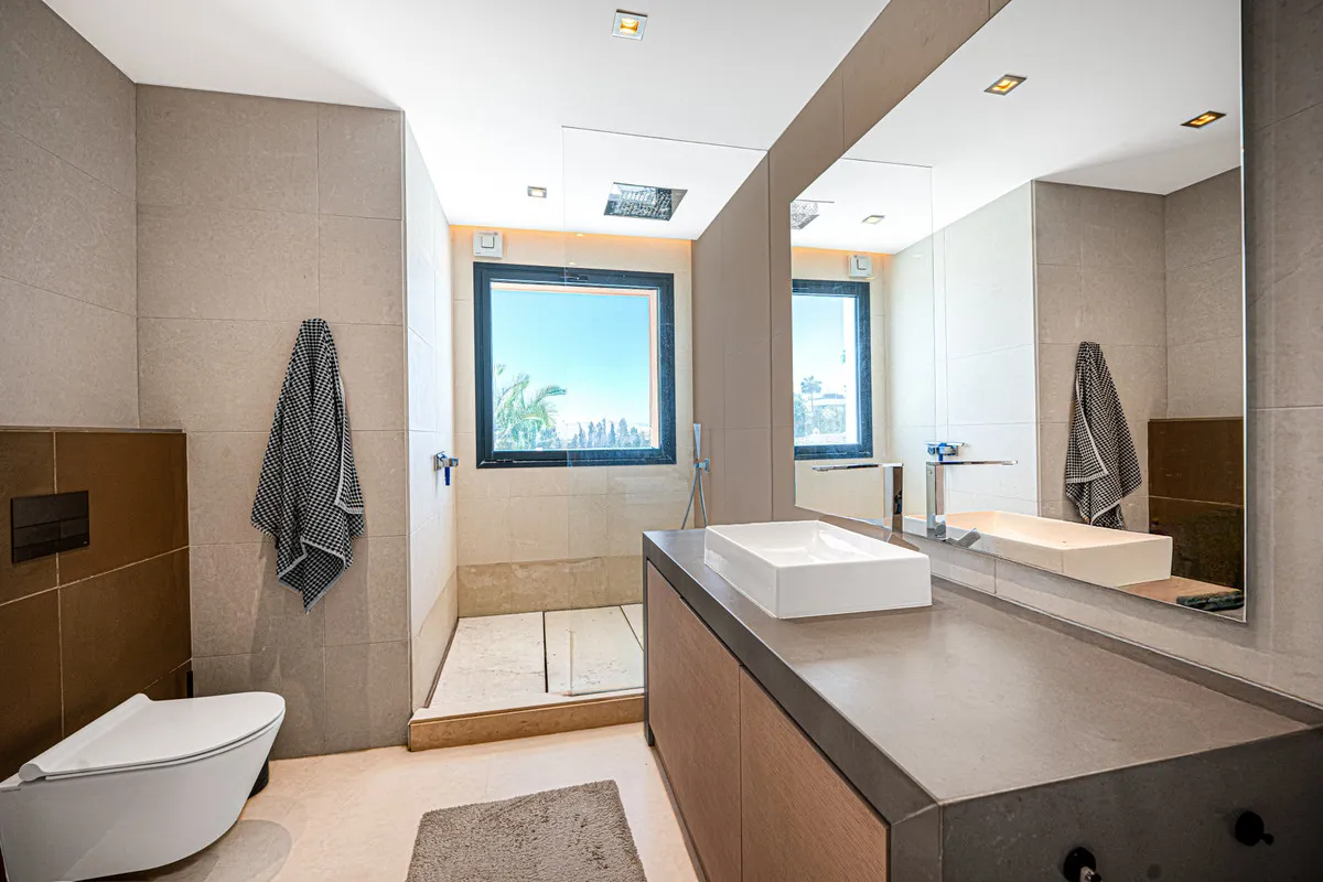 2ad05197-b20c-44f8-b44c-8d15b20f9c73