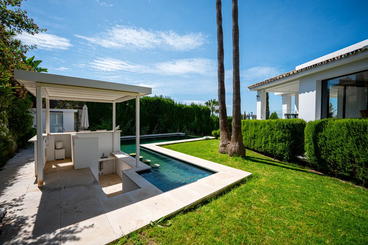 a2e89639-f066-4107-a787-6d0f2418b8ff