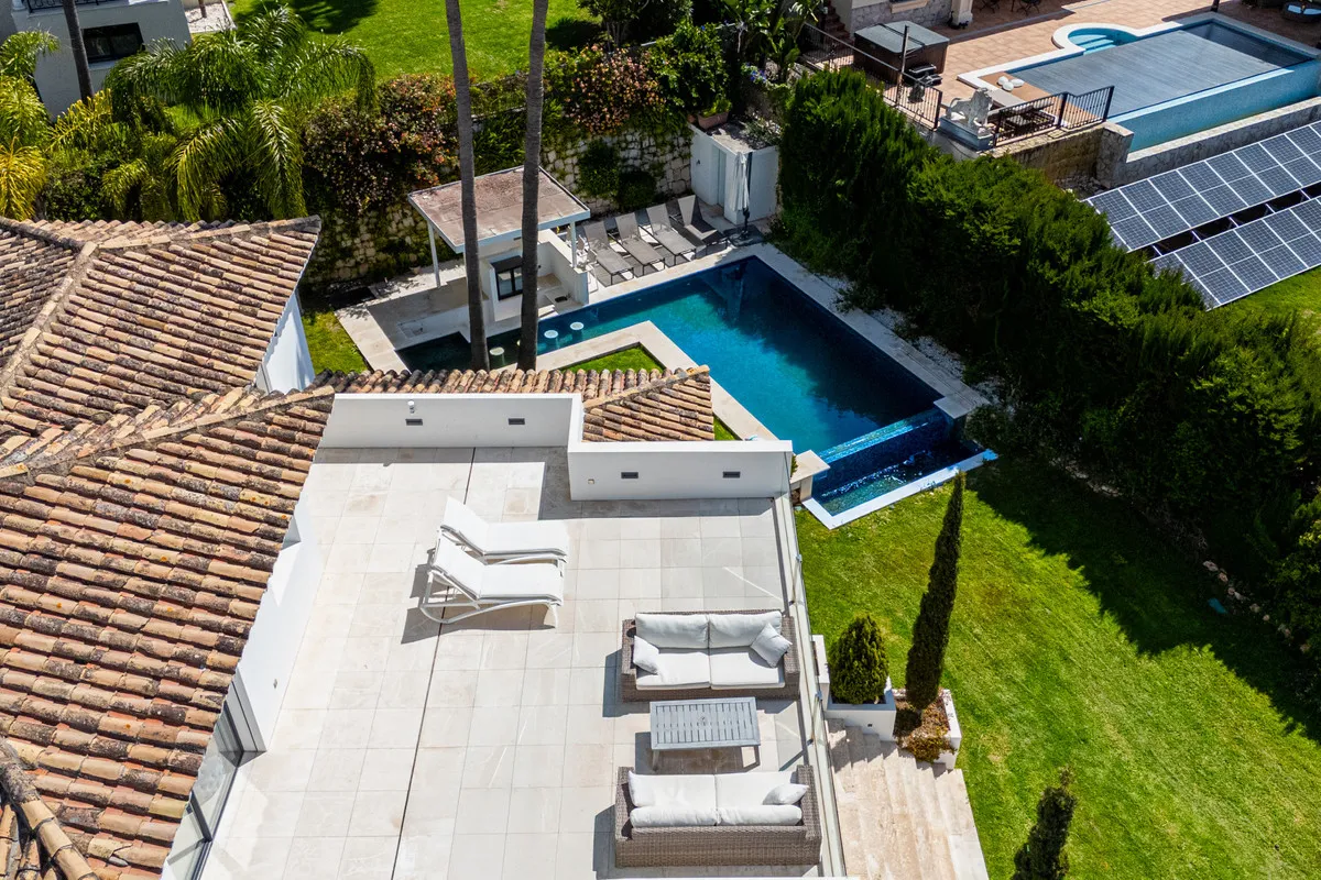 d054895b-3625-4f88-bff6-80978837f433