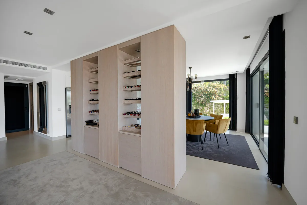 d97151db-d184-4bae-976f-5d101f74af58