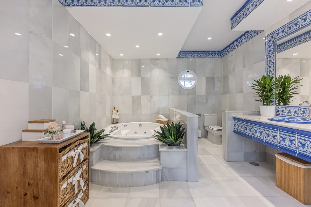 393bc0a7-ef2e-4cab-9ab2-b4a306142b3d