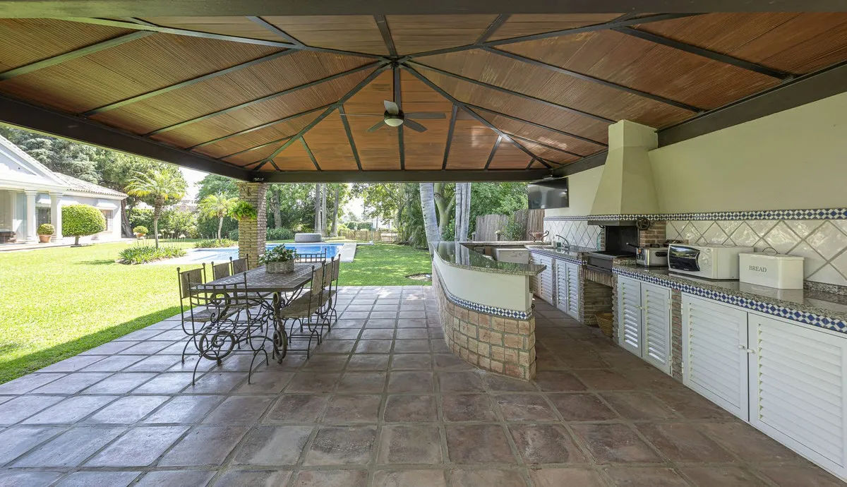 6b89cdc6-5f21-4b82-8b6f-a7b075538de6