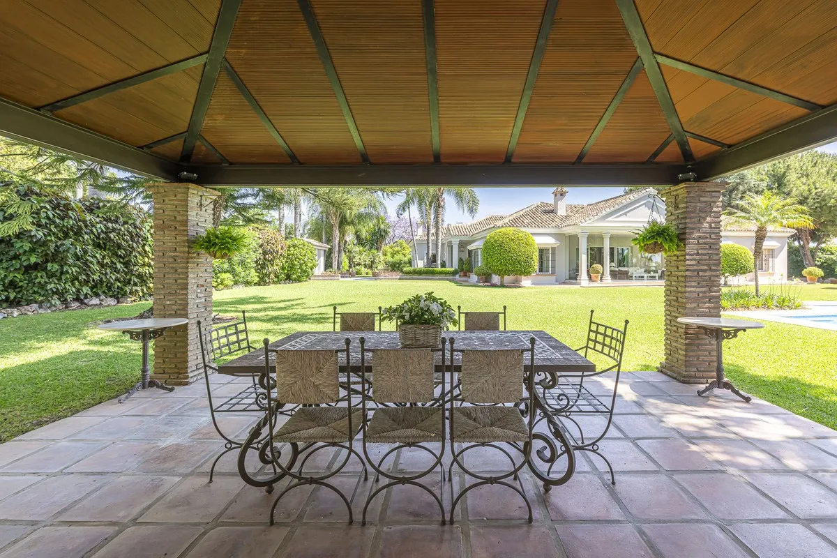 6f100114-a350-4665-85c7-00b8036885ee