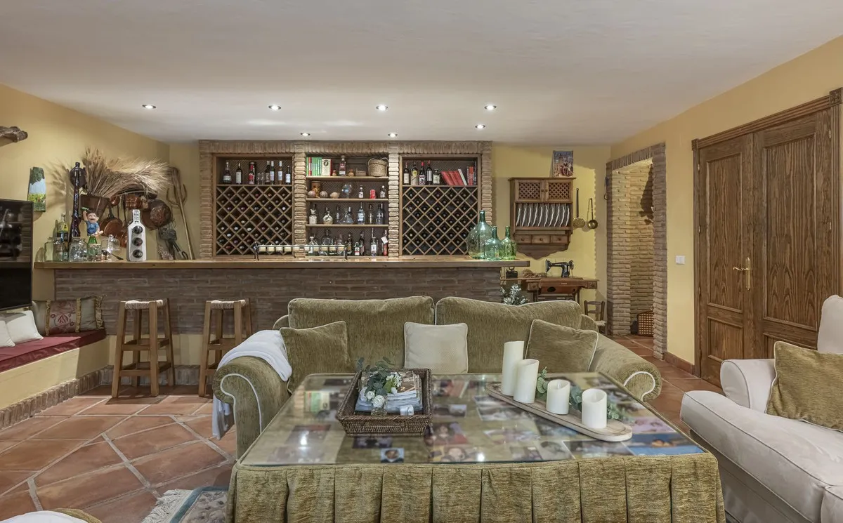 86eeaea8-a866-454d-88b7-f5d8df0ca986