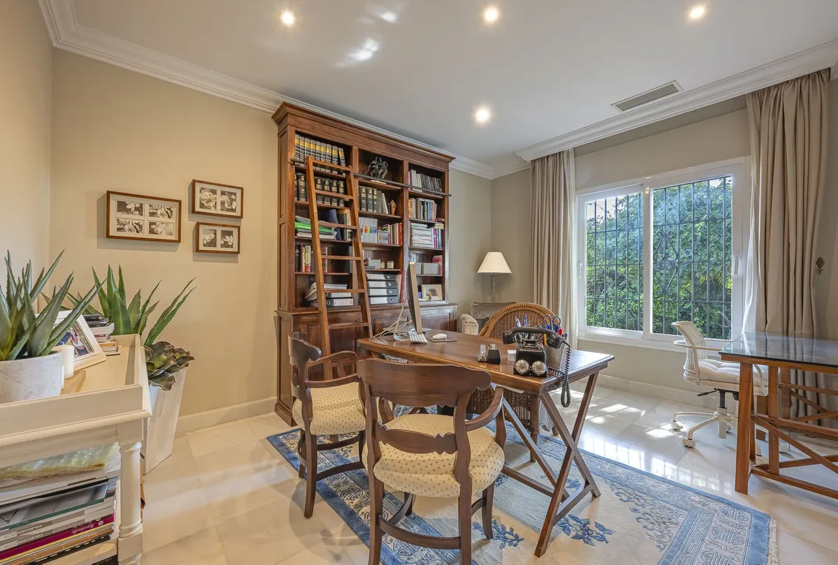 aeeaf49f-8368-4baa-a8de-c6af21ffa28f