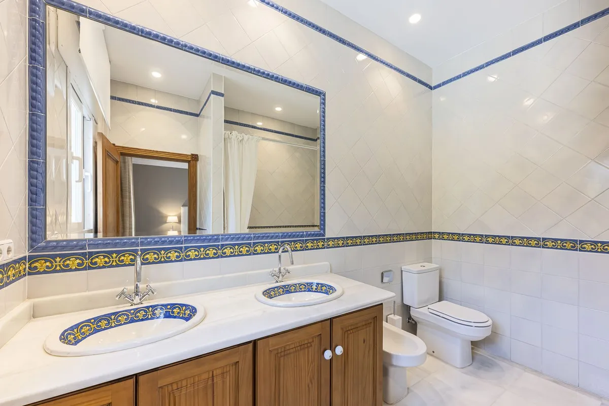 c3919cf3-bec2-4711-a000-b1fa3227b43f