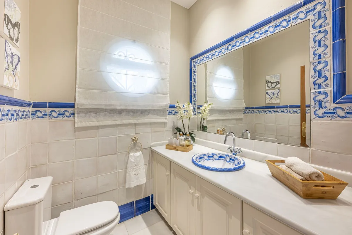 ef9b7d1b-6c80-47dc-9087-5ec819b0c461