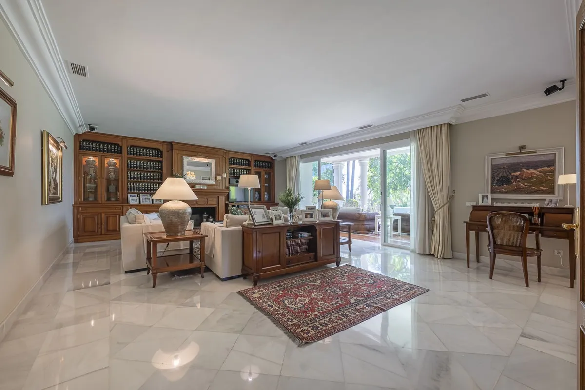 f0722e3f-1a60-47e8-a672-e02be579e614