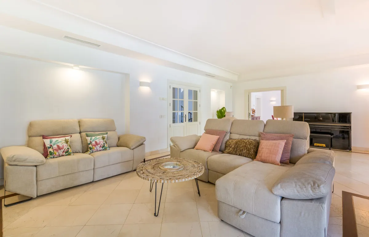 e75224b6-a100-4c81-8477-955dda378f73