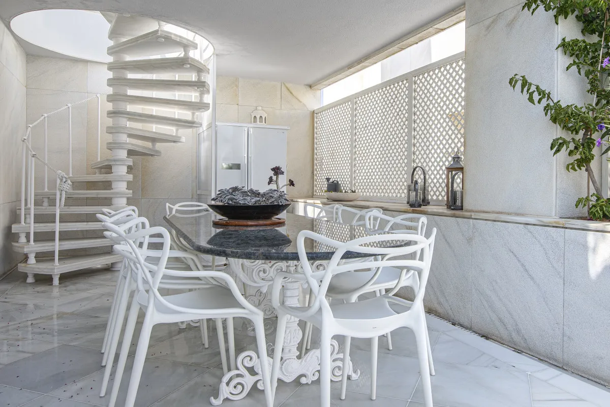 e81049fc-638c-41db-9e82-32265a927d0f