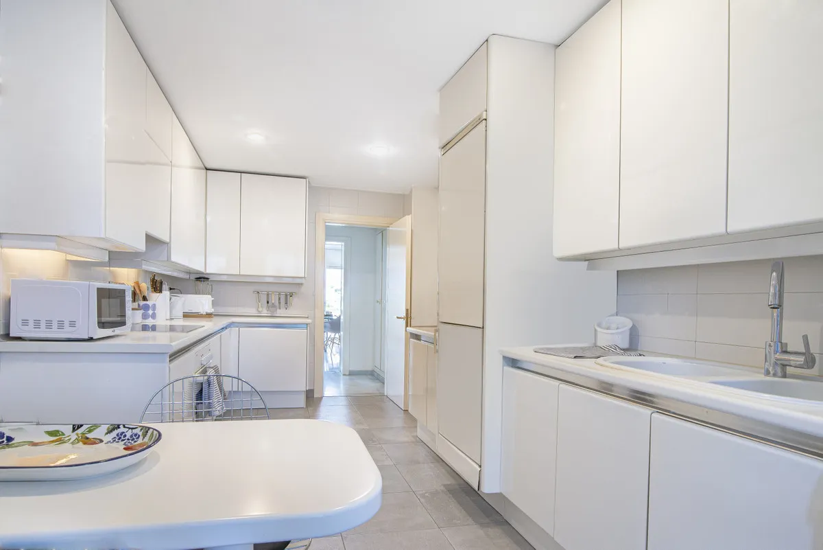 f8a789b8-a629-48d3-9ae9-3dc1fc1c7a9c