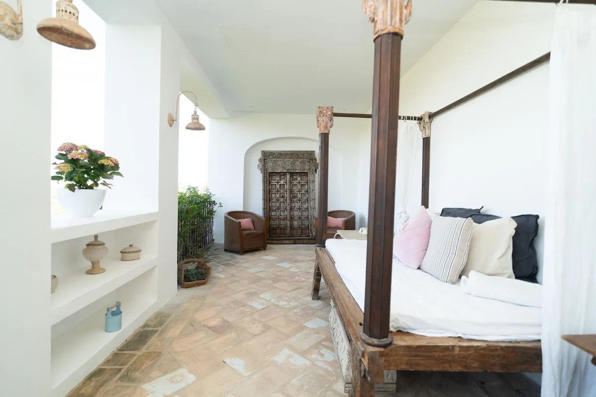 194875f7-d49c-4e57-b35f-10270d11dbe0